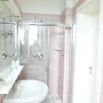 Lussana Hotel 3*