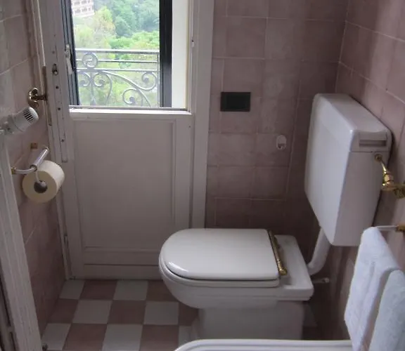 Hotel Lussana 3*